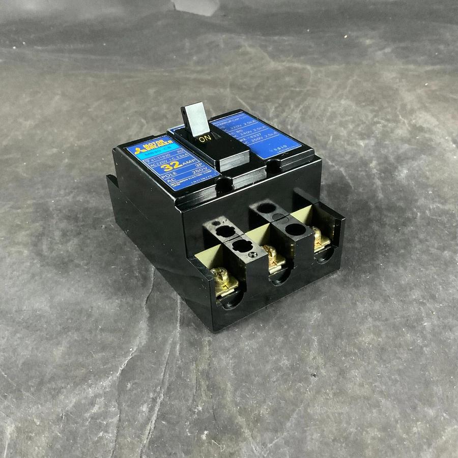Used MITSUBISHI MB30-CB 32A MOTOR BREAKER ($15 OBO)