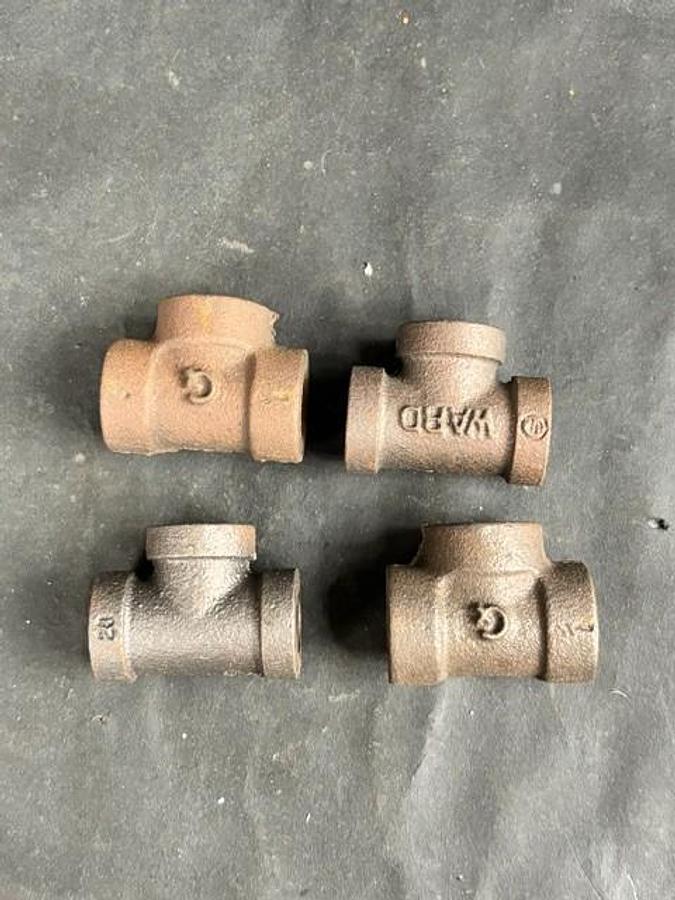 Used WARD 3-WAY THREADED VALVE FITTINGS 4PCS