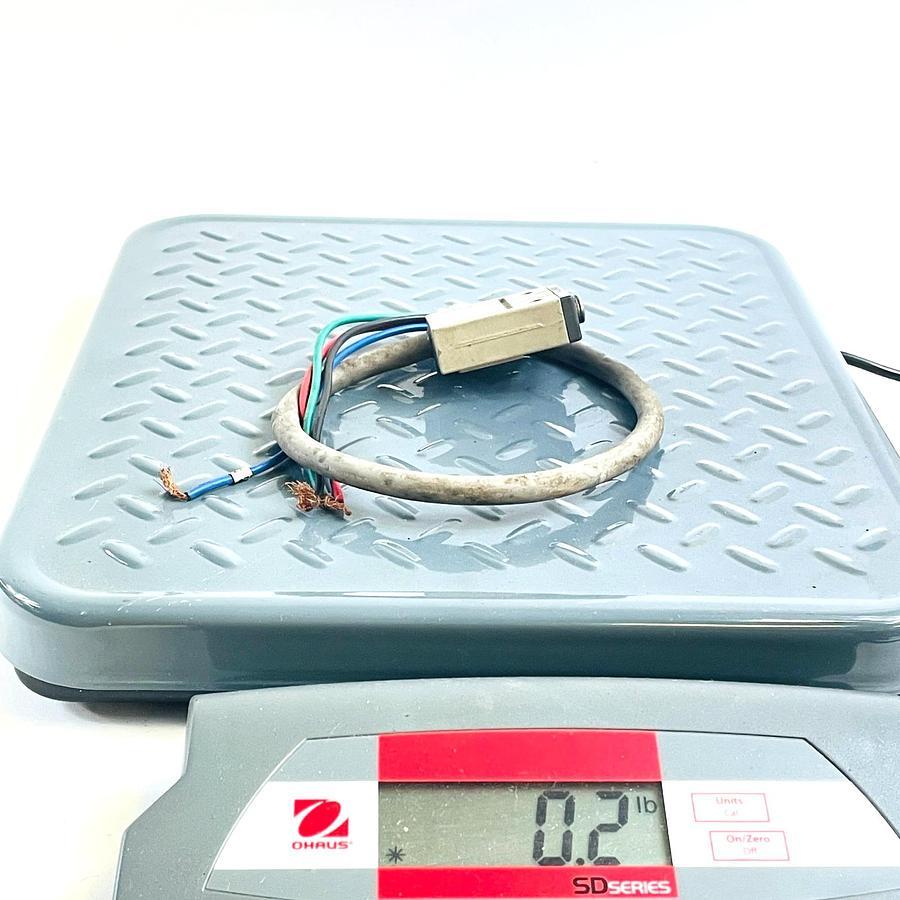 Used OMRON D4C-1601 COMPACT LIMIT SWITCH PIN PLUNGER IP67 B300 PRE WIRED CABLE
