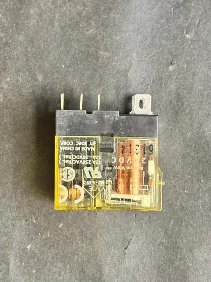 Used IDEC RJ1S-CLD-D24 RELAY