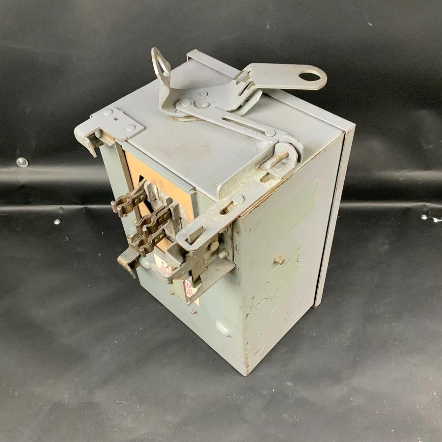 Used SQUARE D PQ3603G SER.3 I-LINE BUSWAY SWITCH ($150 OBO)