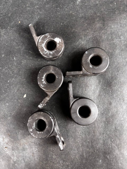 Used TOKIN ESD-R-19B SPLIT CORE FERRITE BEAD - GROUP OF 5 ($15 OBO)