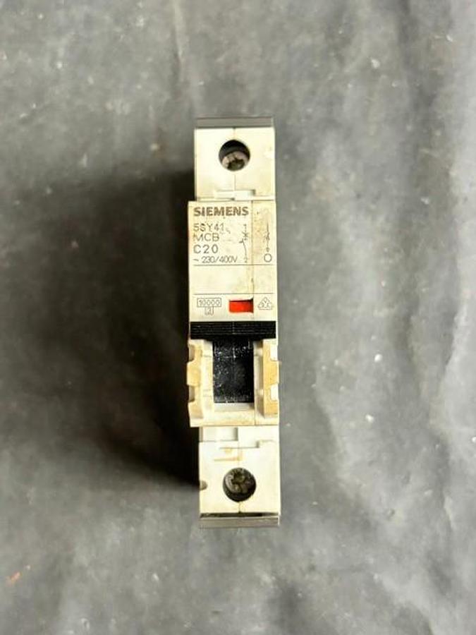 Used SIEMENS 5SY4120-7 CIRCUIT BREAKER