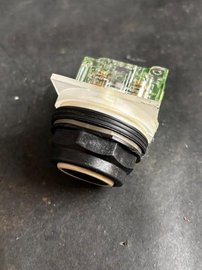 Used SQUARE D 9001KA-2 SERIES K BLACK PUSHBUTTON ($13 OBO)