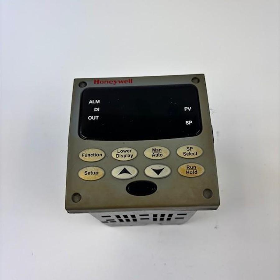 Used HONEYWELL DC3200-CE-000R-200-00000-E0-0 DIGITAL CONTROLLER