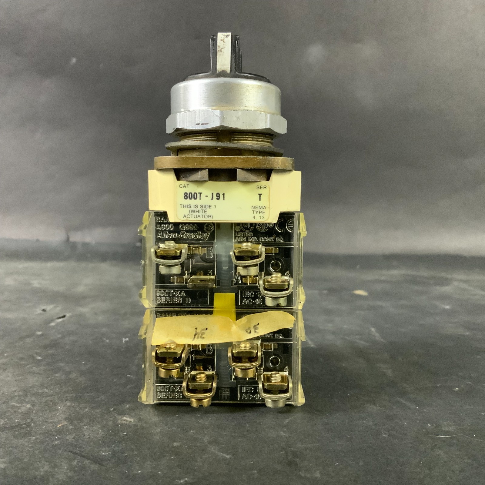 Used ALLEN BRADLEY 800T-J91 SELECTOR SWITCH ($45 OBO)