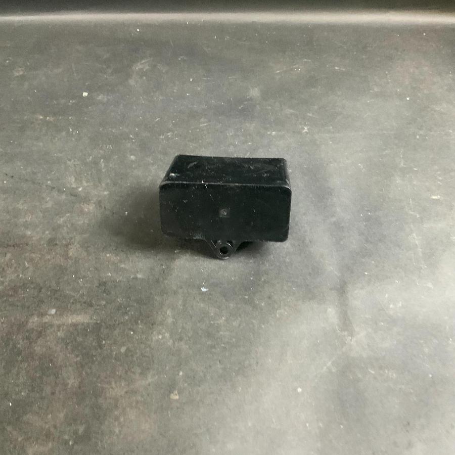 Used UNBRANDED A7D02 6uF 400VAC MOTOR RUN START CAPACITOR ($10 OBO)