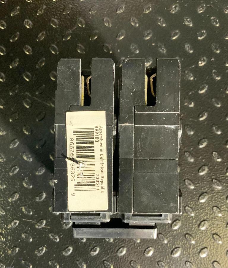 EATON BR2100 ($34.99 OBO)