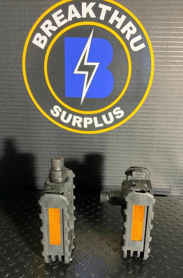 FAT CAT FOLDING BICYCLE PEDALS ($5/PAIR OBO)