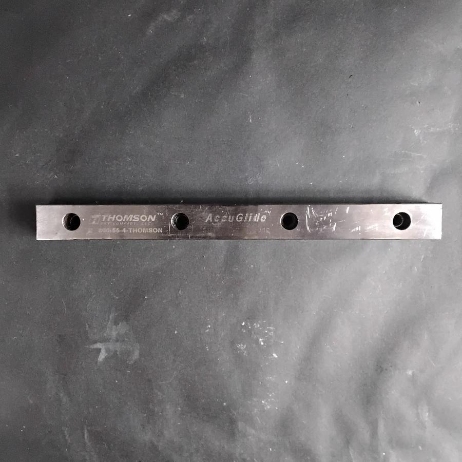 Used THOMSON ACCUGLIDE RD20HL0220 LINEAR RAIL ($65 OBO)