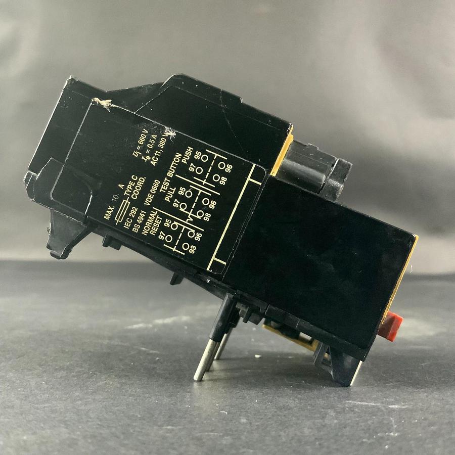 Used ALLEN BRADLEY 193-BSB 22 SERIES B RELAY ($20 OBO)