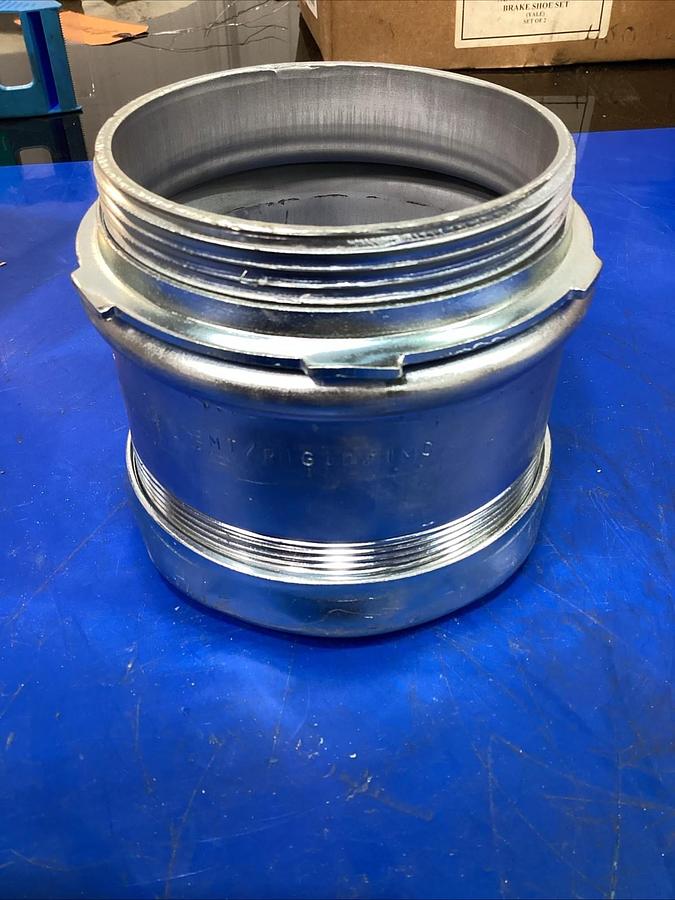 Used WIREMOLD 5782 1/2” CONDUIT CONNECTOR ($9 OBO)