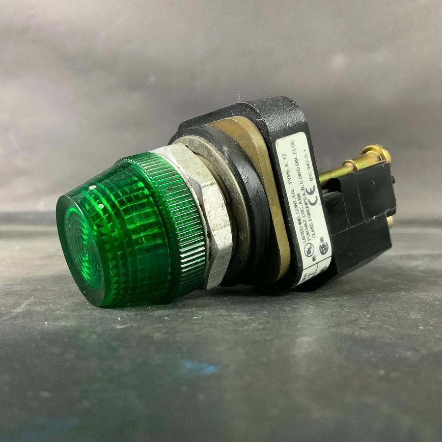 Used ALLEN BRADLEY 800T-P16 SER T GREEN INDICATOR LIGHT ($15 OBO)