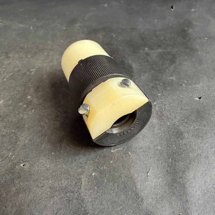 Used HUBBELL 15 AMP 125V CONNECTOR