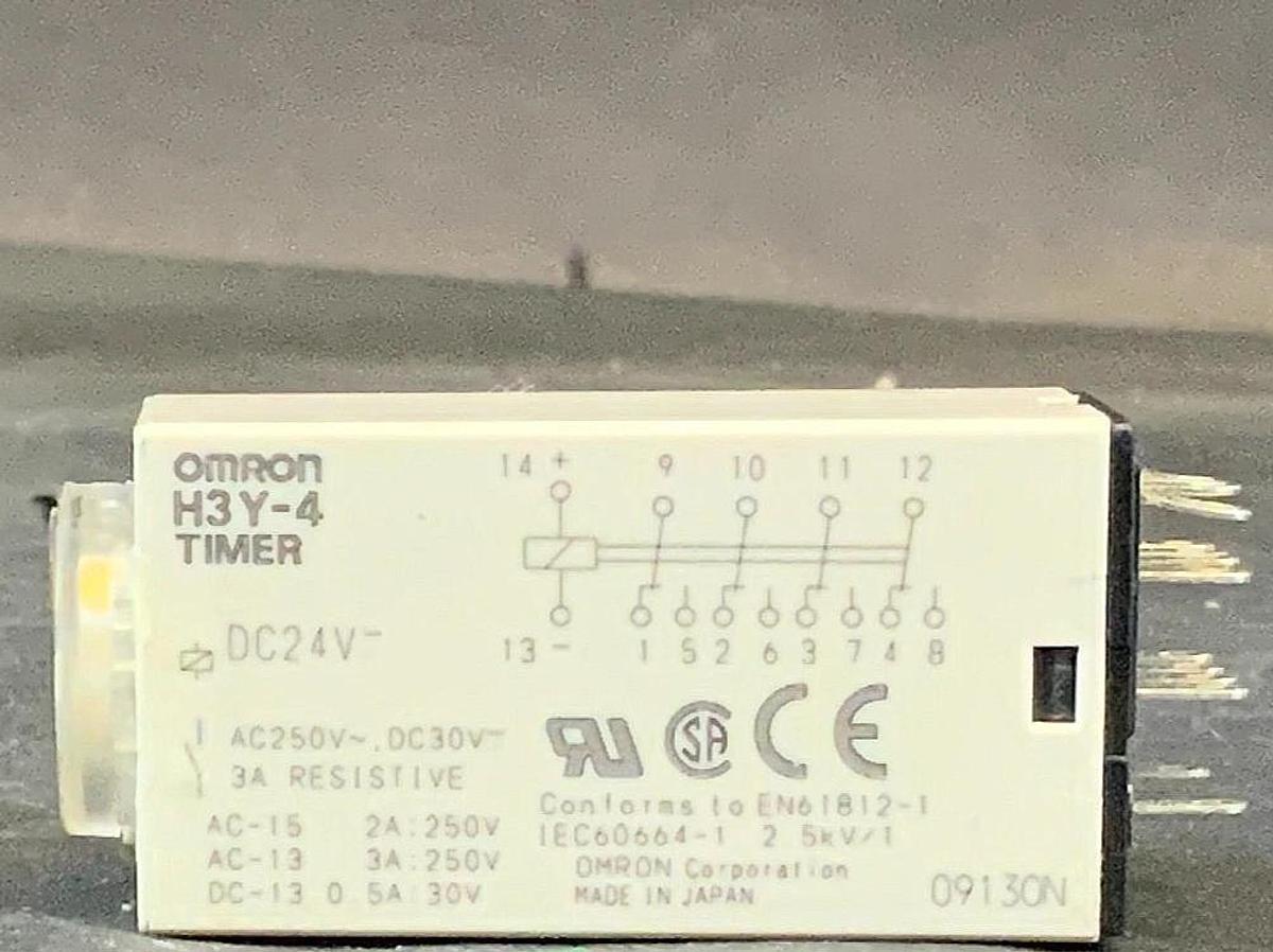 Used OMRON H3Y-4 DC24 30S ON DELAY($6 OBO)