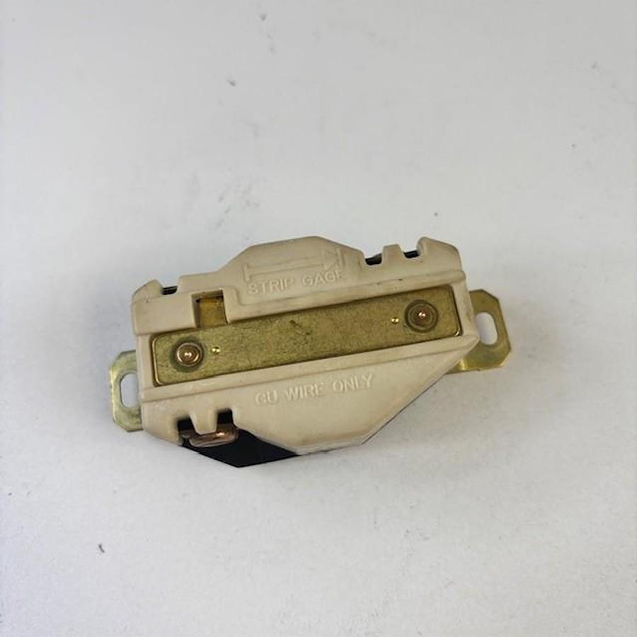 Used HUBBELL HBL2320A 20A RECEPTACLE PLUG