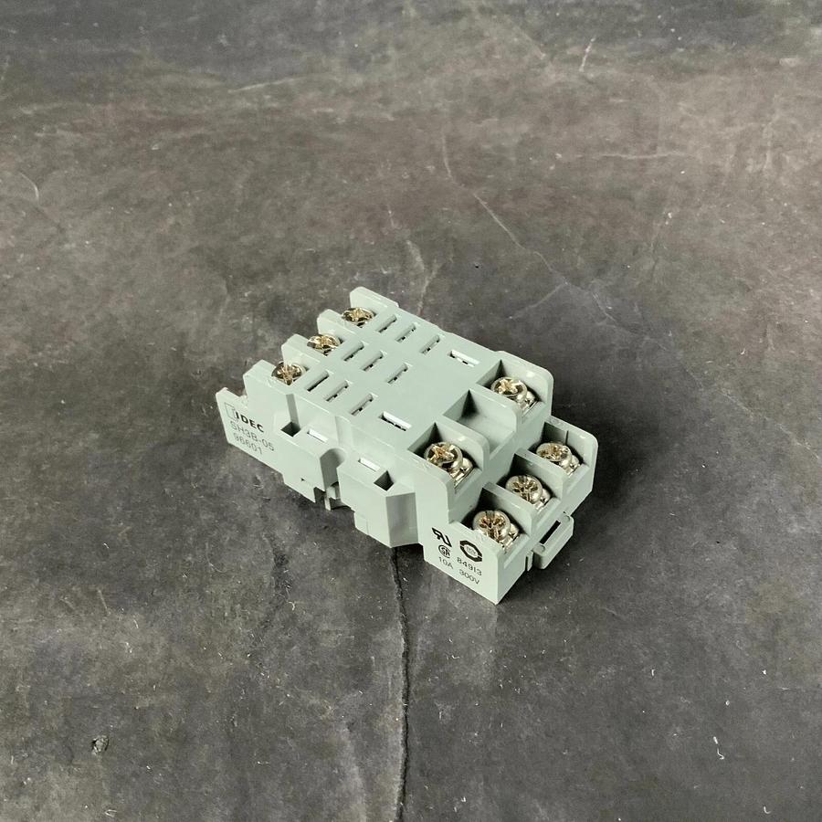 Used IDEC SH3B-05 RELAY SOCKET ($5 OBO)