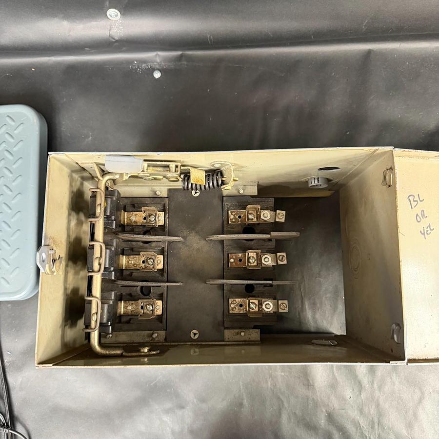 Used ITE BOS14351 SWITCH PLUG