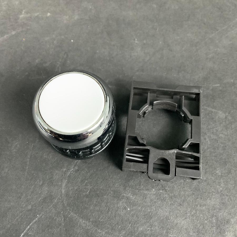 EATON M22M-D-W PUSHBUTTON INDICATOR - NEW ($15 OBO)