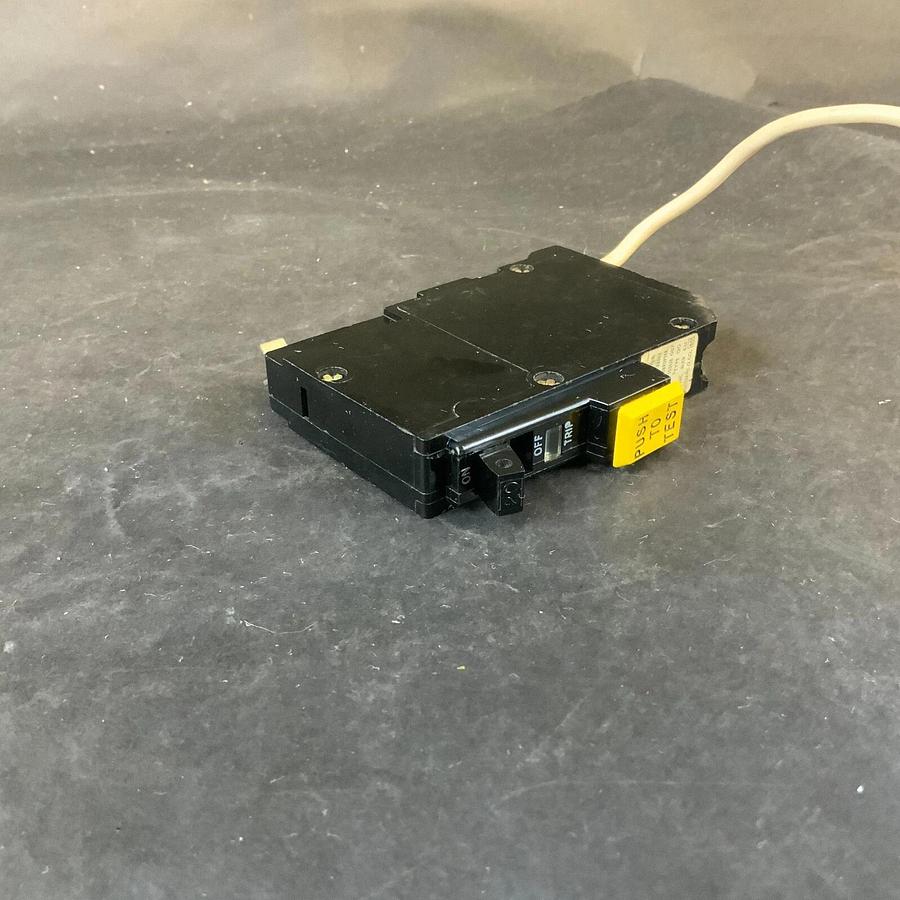 Used SQUARE D QO120GFI CIRCLE BREAKER ($25 OBO)