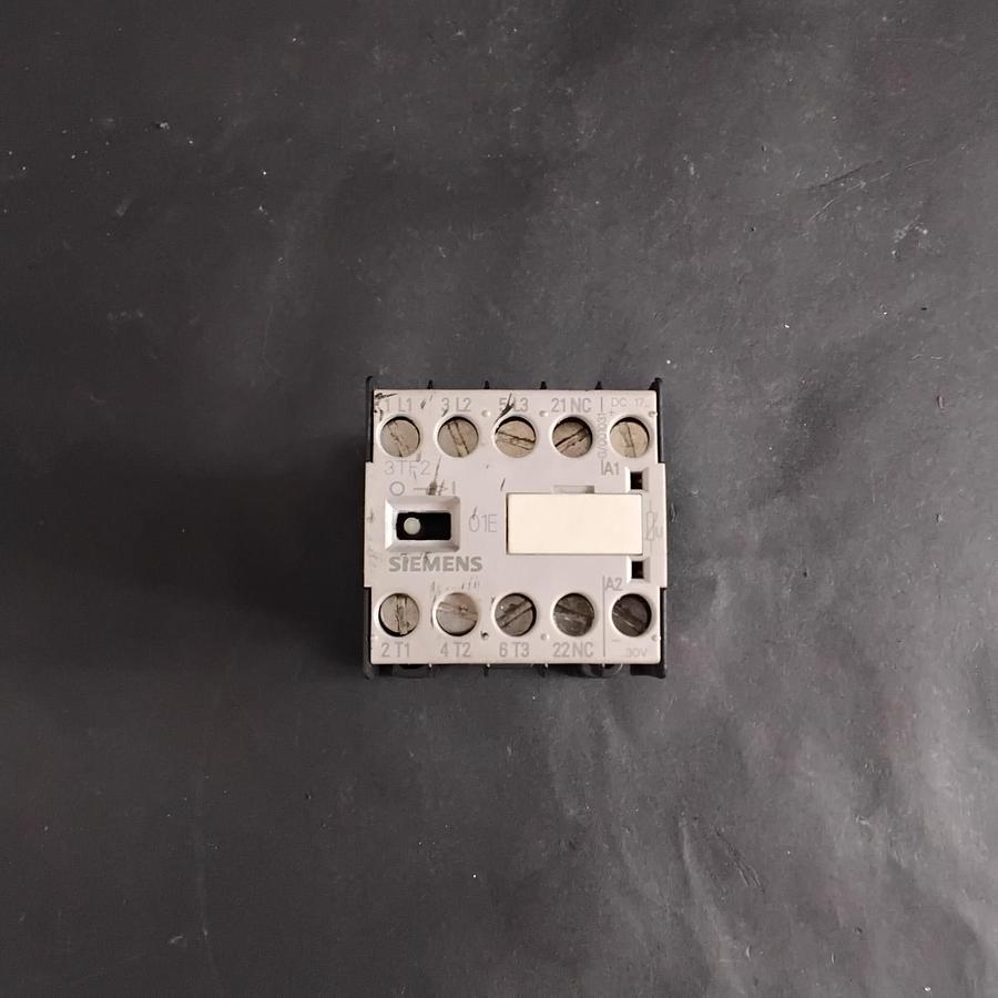 Used SIEMENS 3TF2801-0LB4 CONTACTOR ($20 OBO)