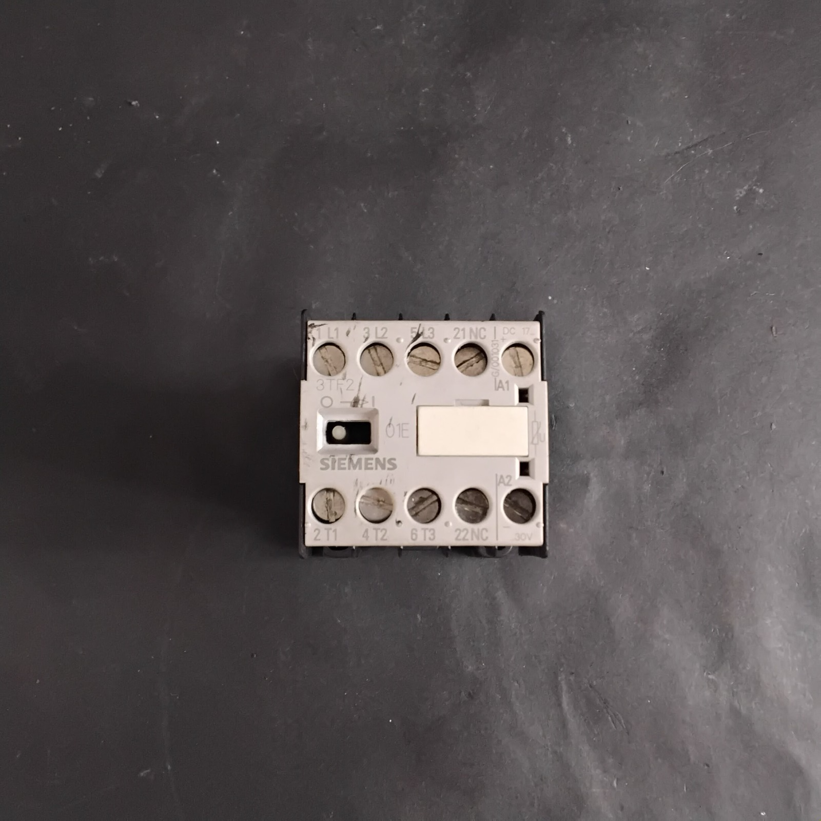 Used SIEMENS 3TF2801-0LB4 CONTACTOR ($20 OBO)