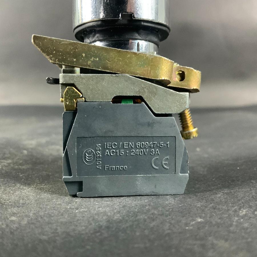 Used IEC 60947-5-1 ORANGE PUSH BUTTON ($10 OBO)