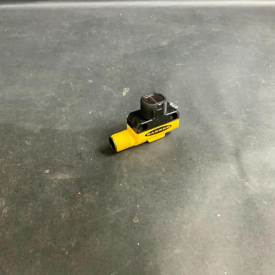 Used BANNER QS18VN6LPQ8 PHOTOELECTRIC SENSOR ($20 OBO)