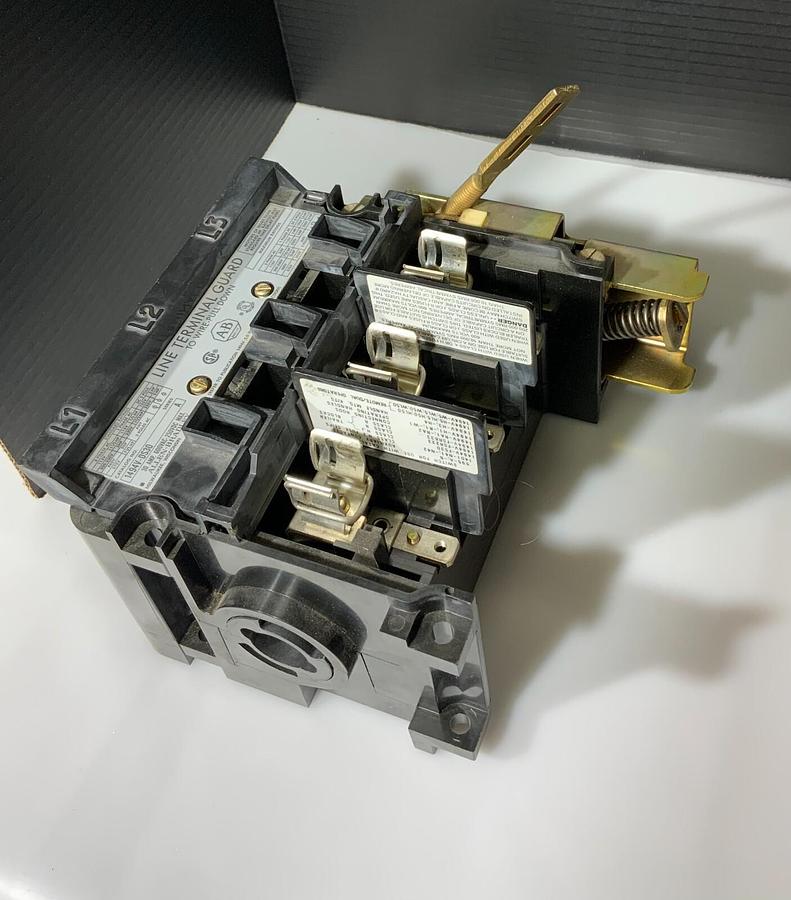 Used ALLEN BRADLEY 1494V-DS30 ($19.99 OBO)