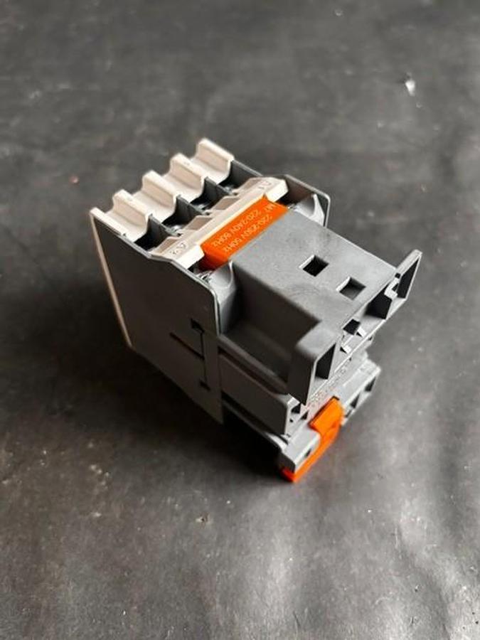 Used KAYAL CKYC3-D1810 CONTACTOR ($25 OBO)