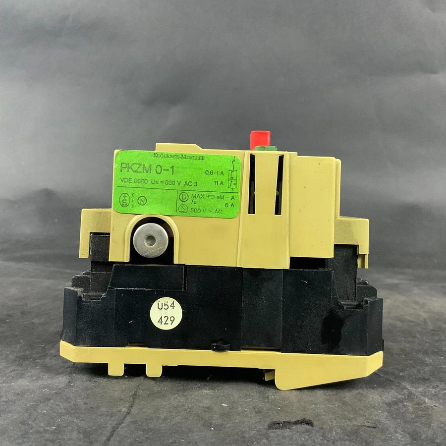Used KLOCKNER MOELLER PKZM 0-1 CIRCUIT BREAKER ($40 OBO)