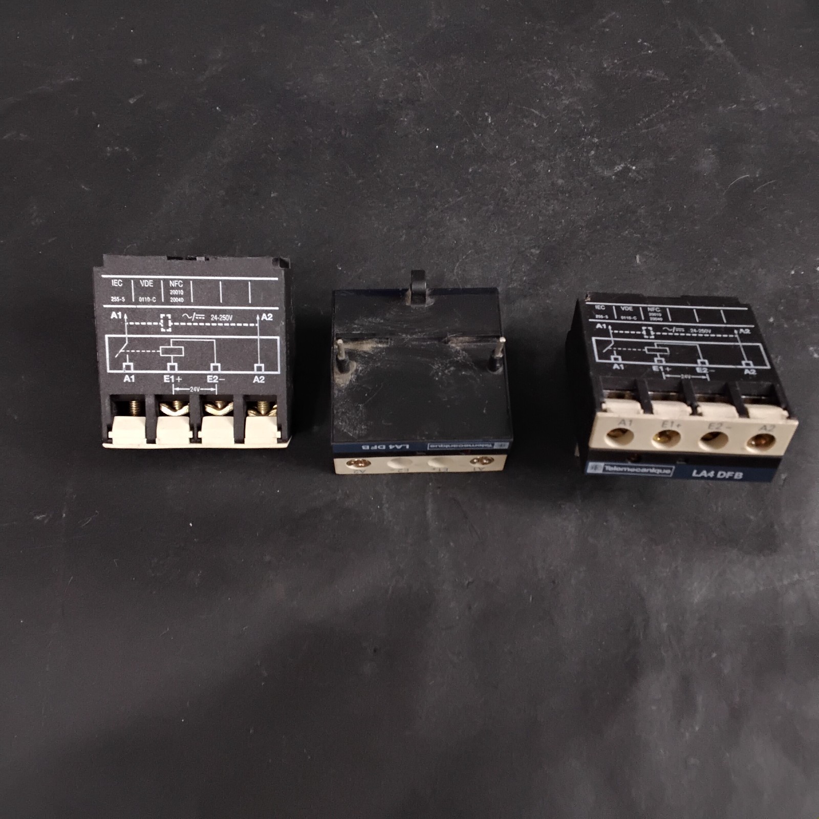 Used TELEMECANIQUE LA4DFB INTERFACE MODULES - GROUP OF 3 ($9 OBO)