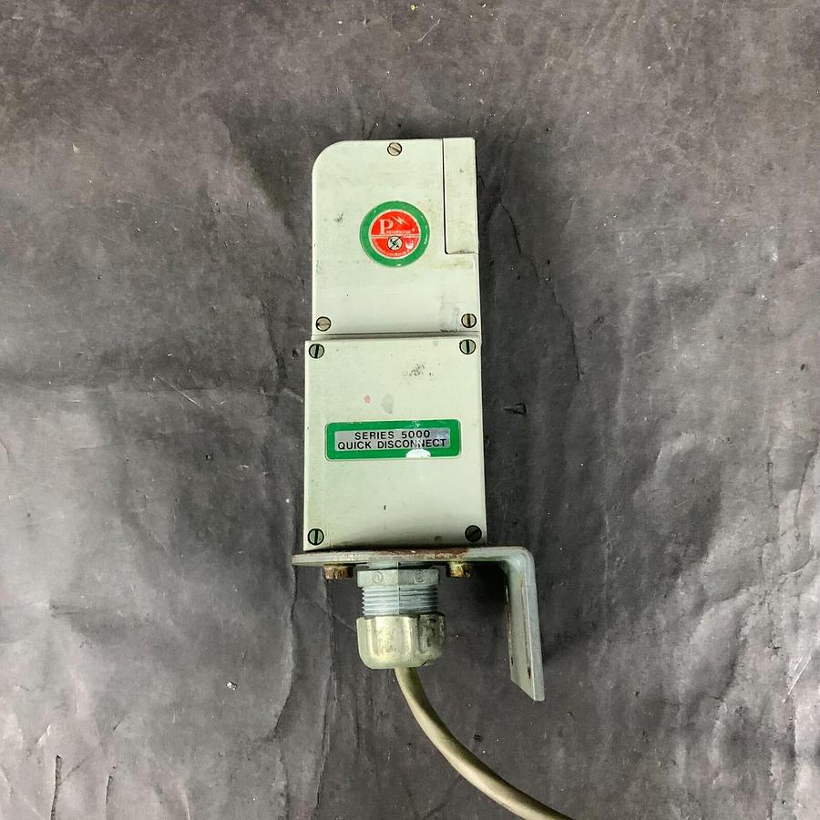 Used ECA 42MTB-5001 POWER BASE + 42MBS-5100 PHOTOELECTRIC SWITCH ($50 OBO)