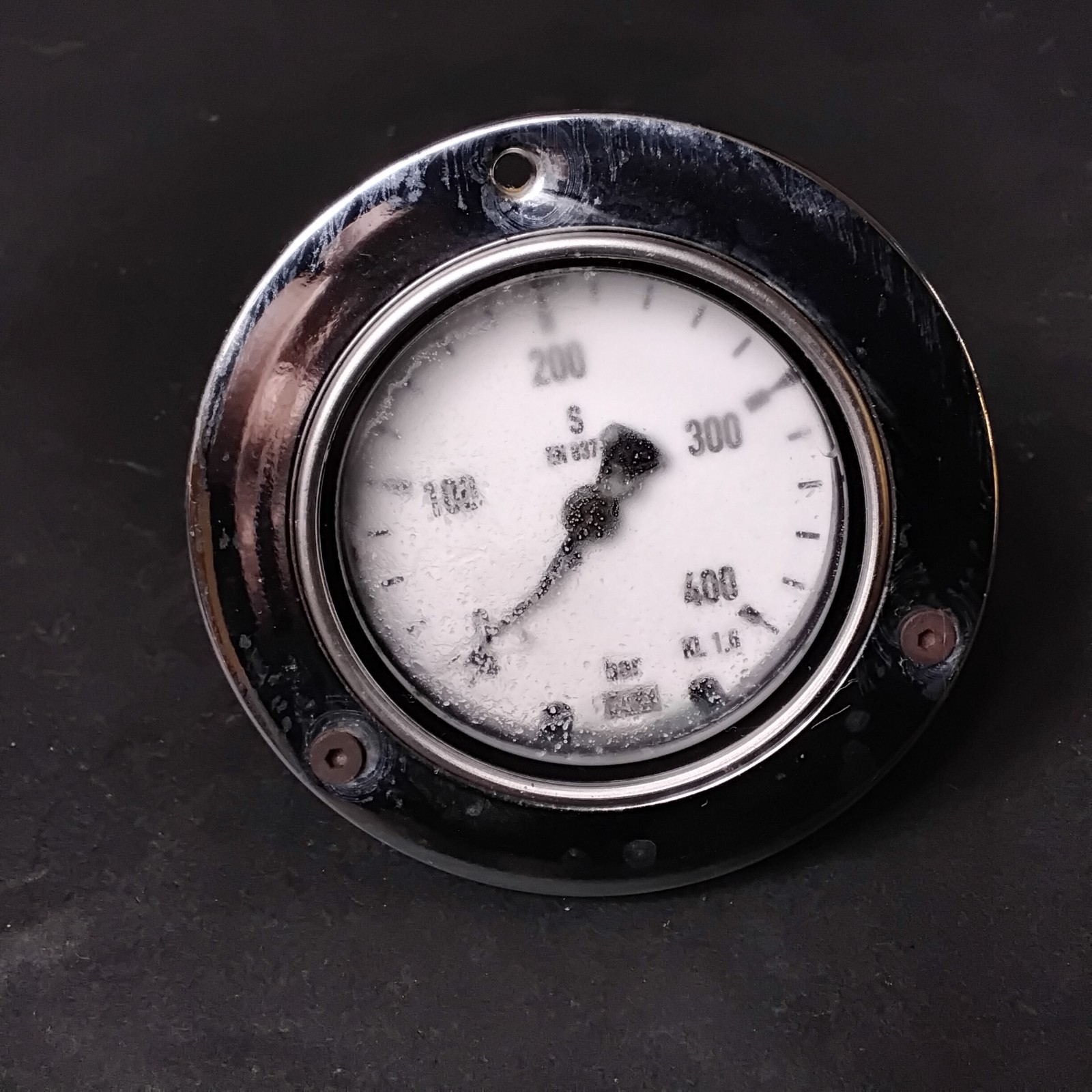Used WIKA EN837-1  PRESSURE GAUGE 0-400 ($45 OBO)