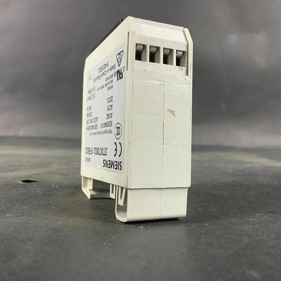 Used SIEMENS 3TX7002-1FB02 COUPLING RELAY ($15 OBO)