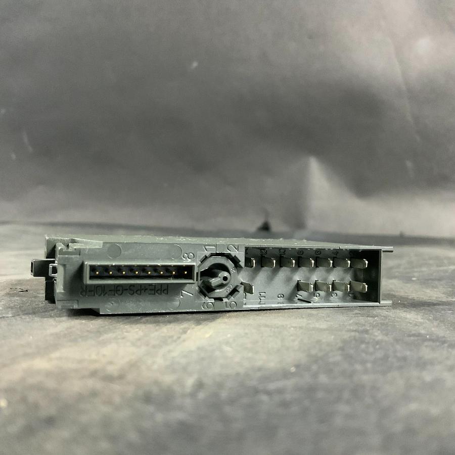 Used SIEMENS 6ES7 131-4BD01-0AA0 SIMATIC S7 INPUT MODULE ($10 OBO)