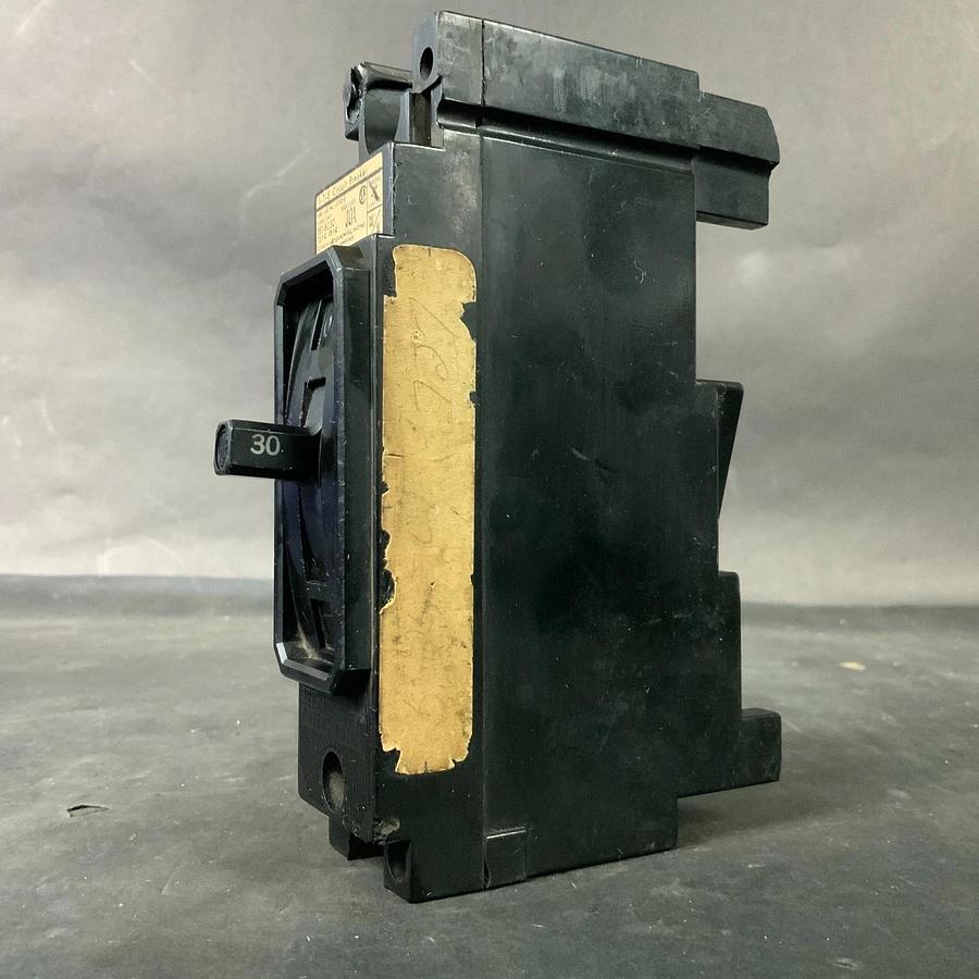 Used SIEMENS EE1-B030 CIRCUIT BREAKER ($25 OBO)