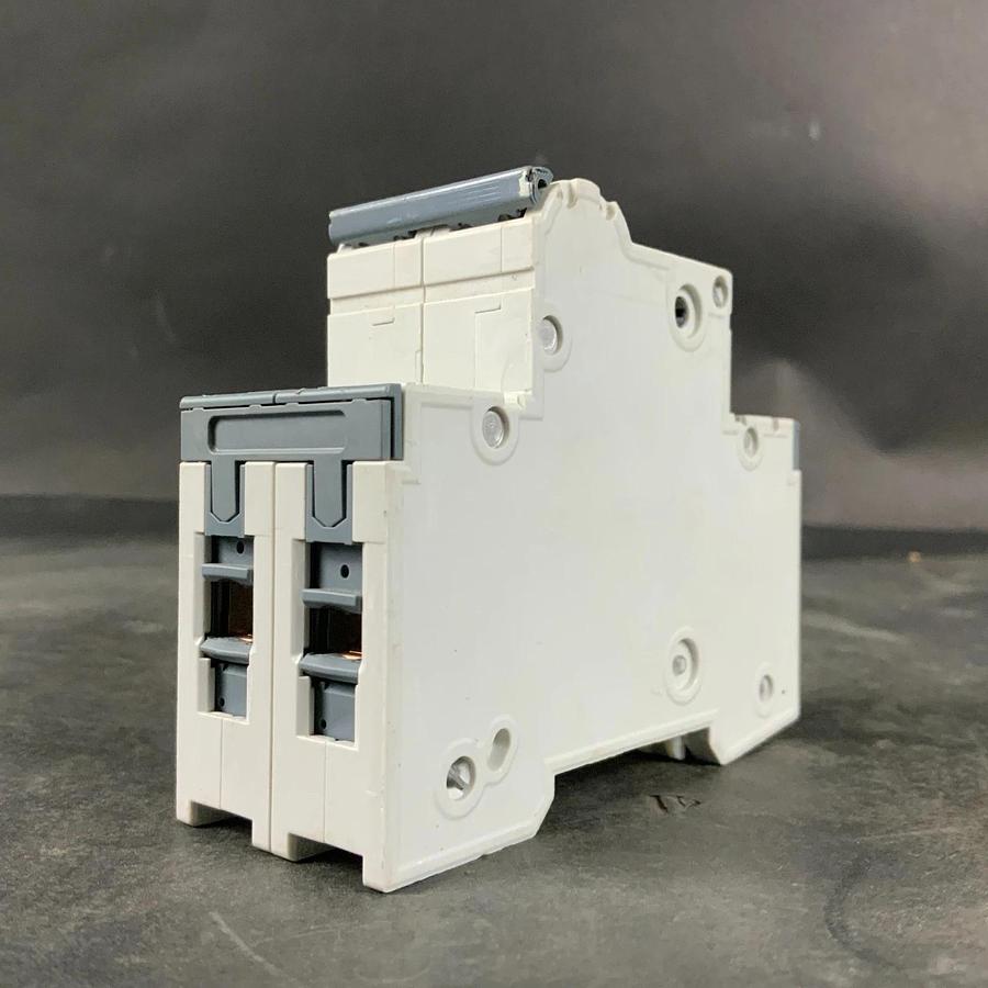 Used SIEMENS 5SY4216 C16 CIRCUIT BREAKER ($20 OBO)