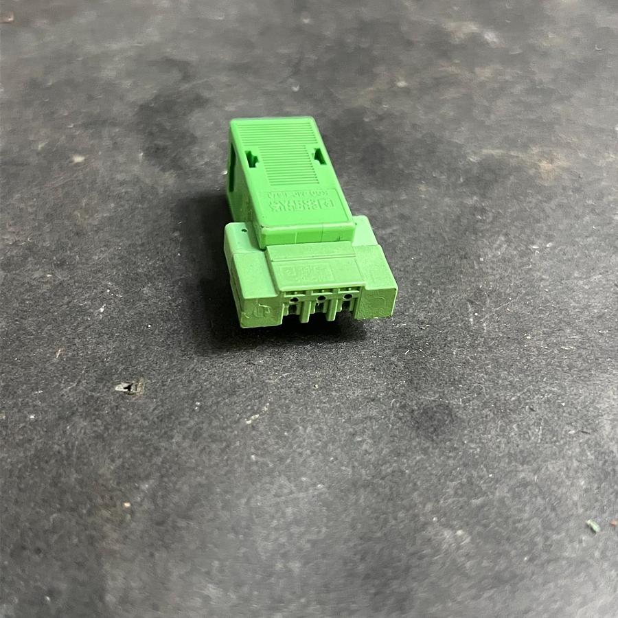 Used PHOENIX CONTACT KGG-MC 1,5/3 CABLE HOUSING ($6 OBO)