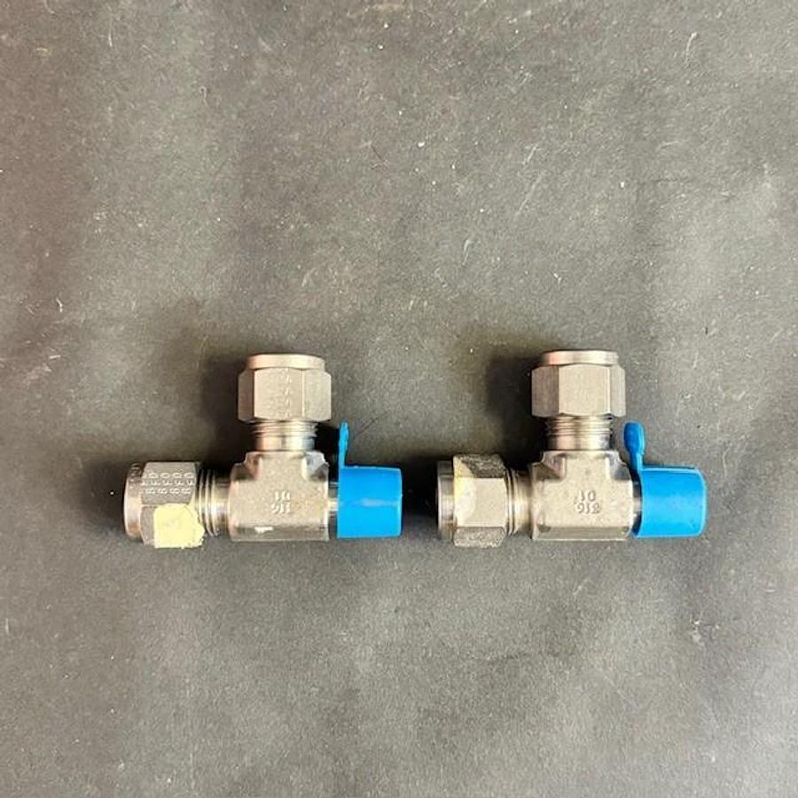Used TYLOK 316-D1 RUN TEE FITTING 2PCS