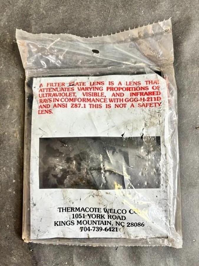 Used HARRIS WELCO 1045100 HELMET FILTER PLATE
