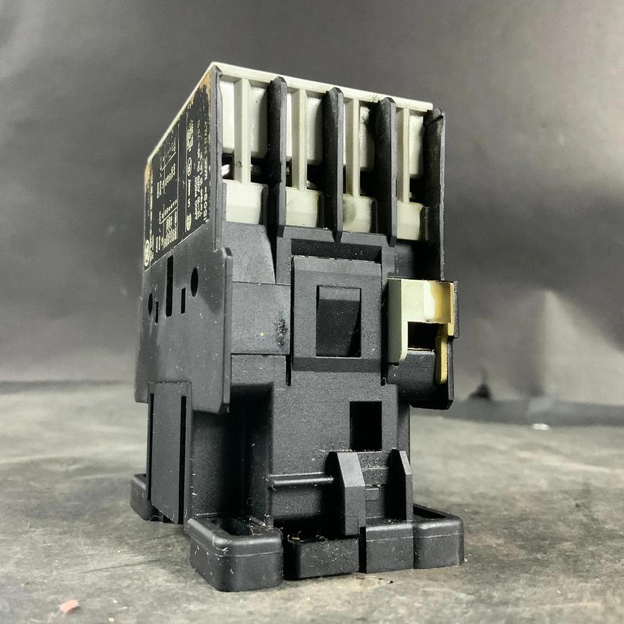 Used GENERAL ELECTRIC RL4RA031T CONTACTOR ($30 OBO)