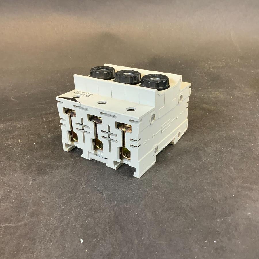 Used FERRAZ SHAWMUT LINDNER 1734 D01 NEOZED FUSE BASE ($25 OBO)