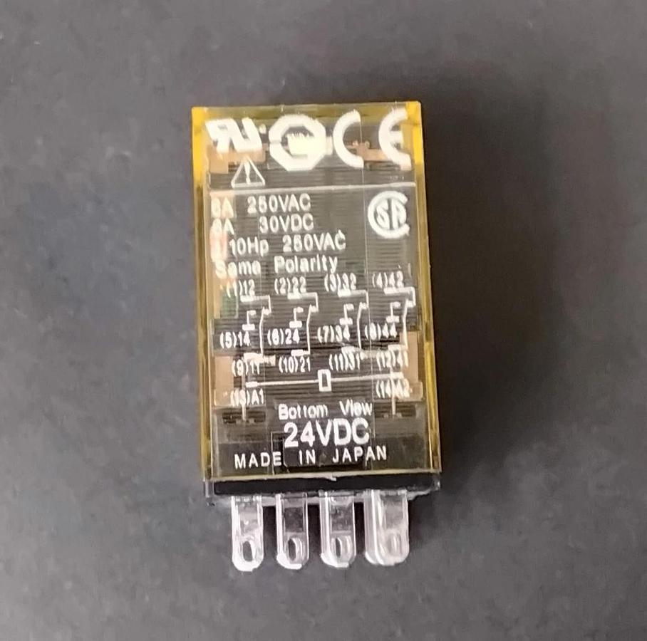 Used IDEC RU4S-D24 RELAY ($4 OBO)