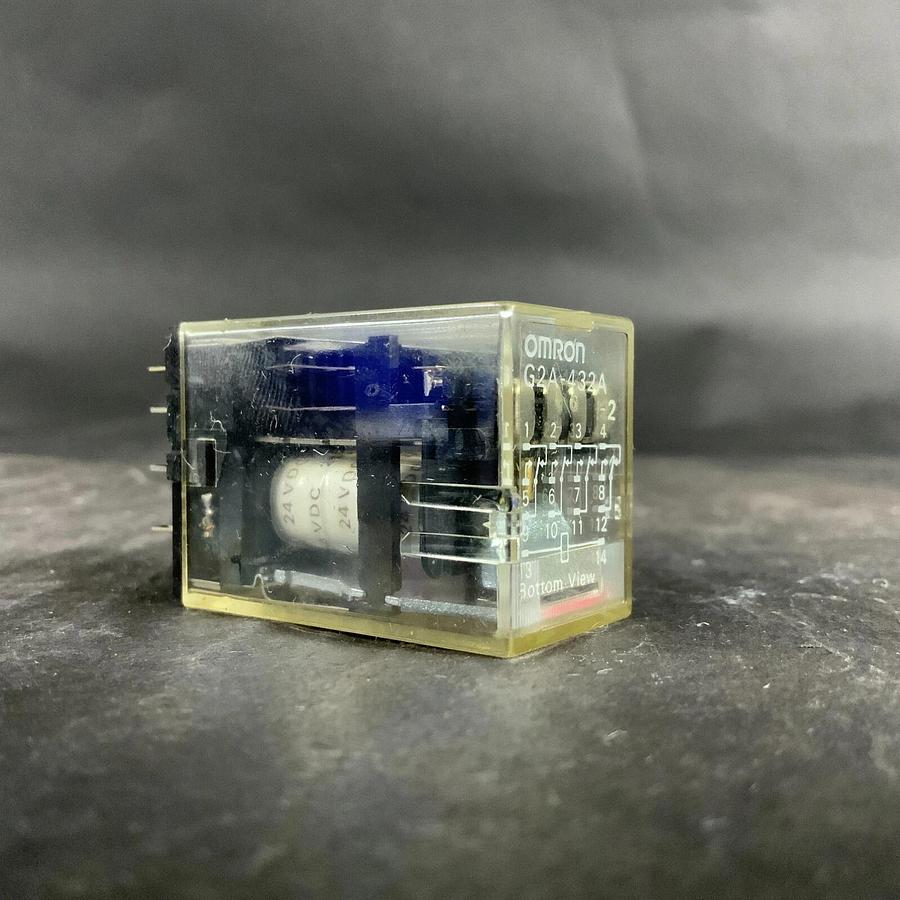 OMRON G2A-432A-24DC RELAY ($12 OBO)