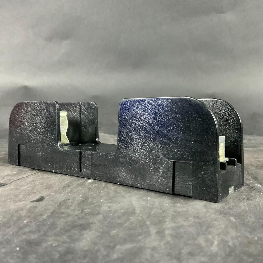 Used FERRAZ SHAWMUT 60301 FUSE BLOCK ($10 OBO)