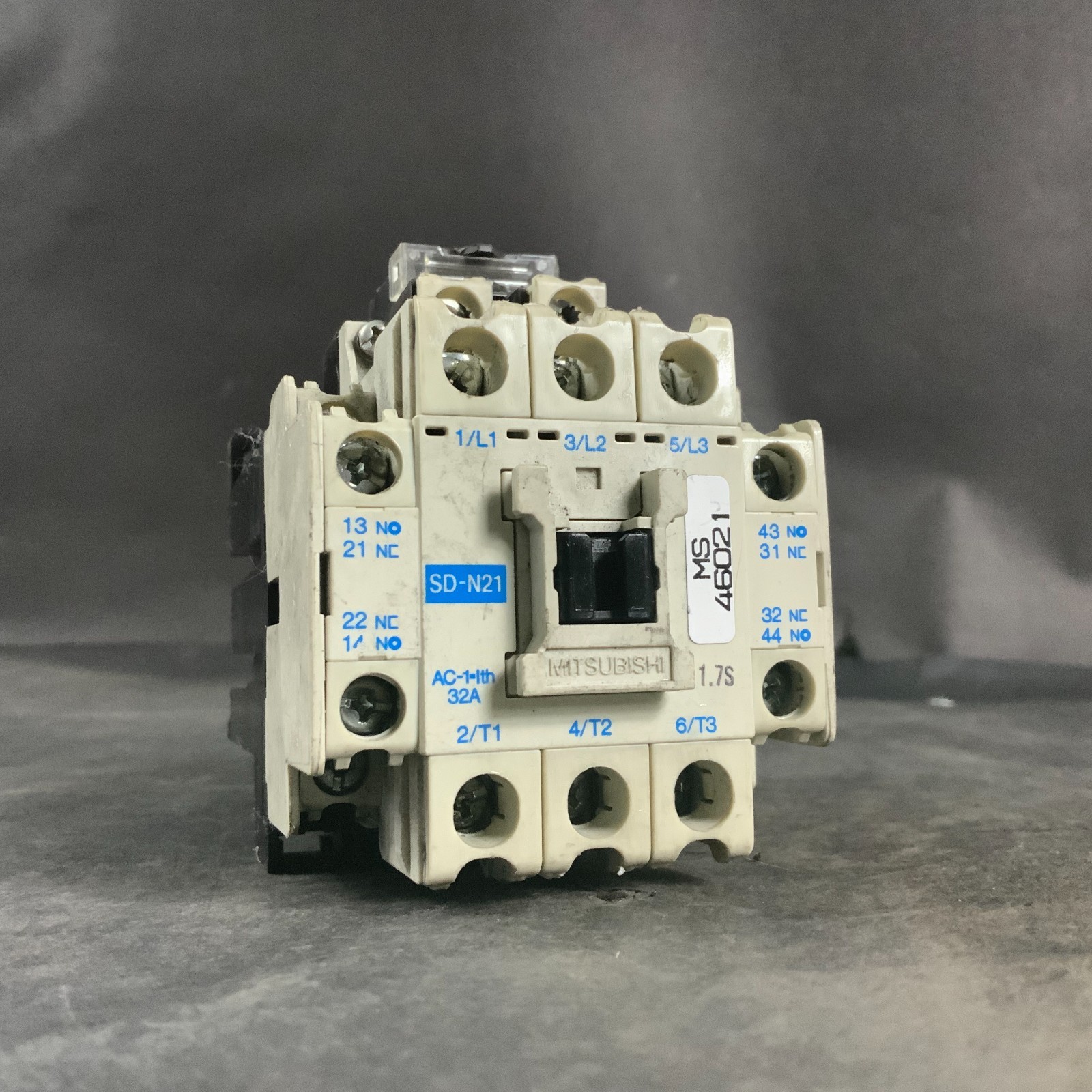 Used MITSUBISHI SD-N21 CONTACTOR ($25 OBO)