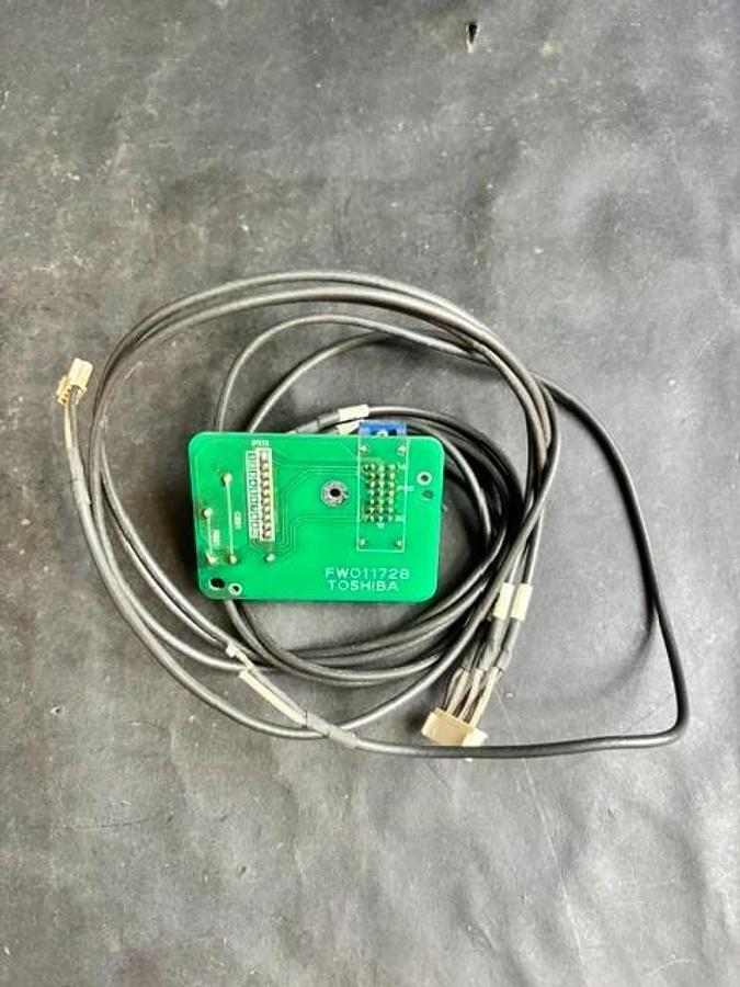 Used TOSHIBA FWO1172B CONNECTOR CIRCUIT BOARD