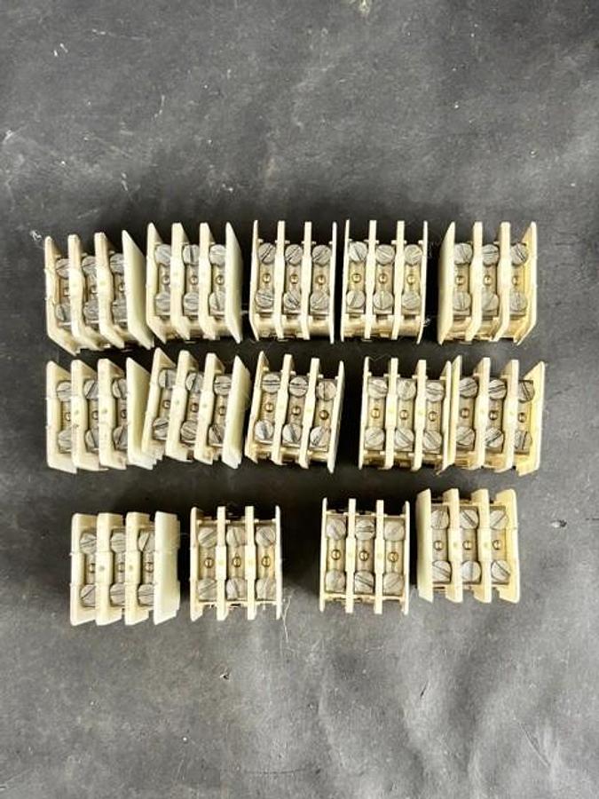 Used CURTIS INDUSTRIES 3PSWTC TERMINAL BLOCKS - GROUP OF 14