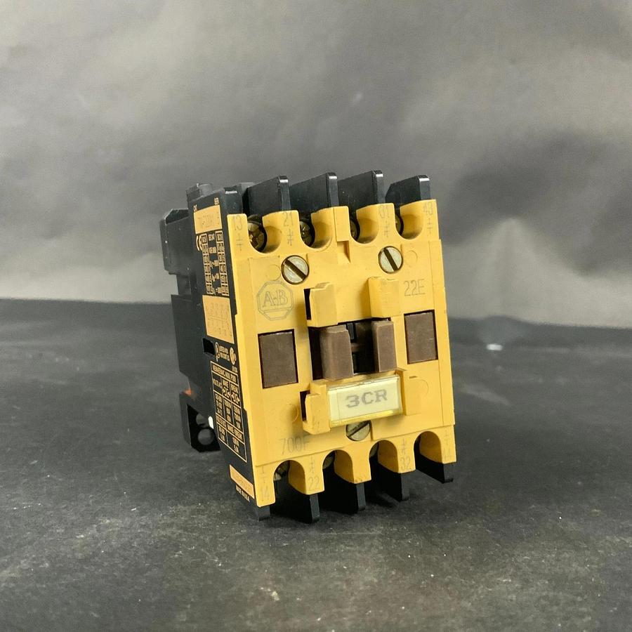Used ALLEN BRADLEY 700-F220A1 SER B CONTROL RELAY ($40 OBO)